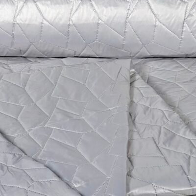 striukinis audinys su pašiltinimu