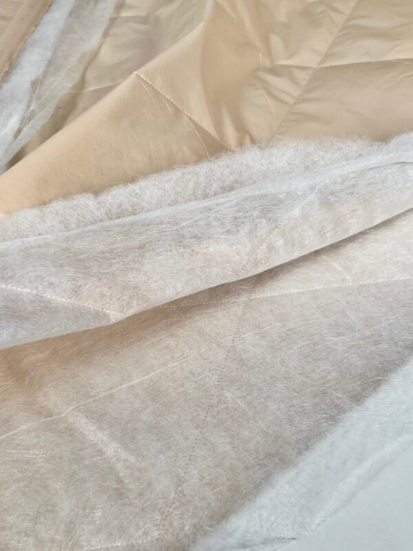 striukinis audinys su pašiltinimu