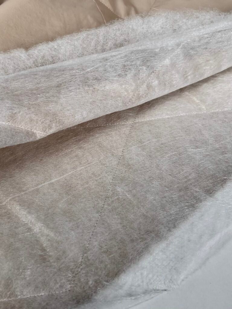 striukinis audinys su pašiltinimu