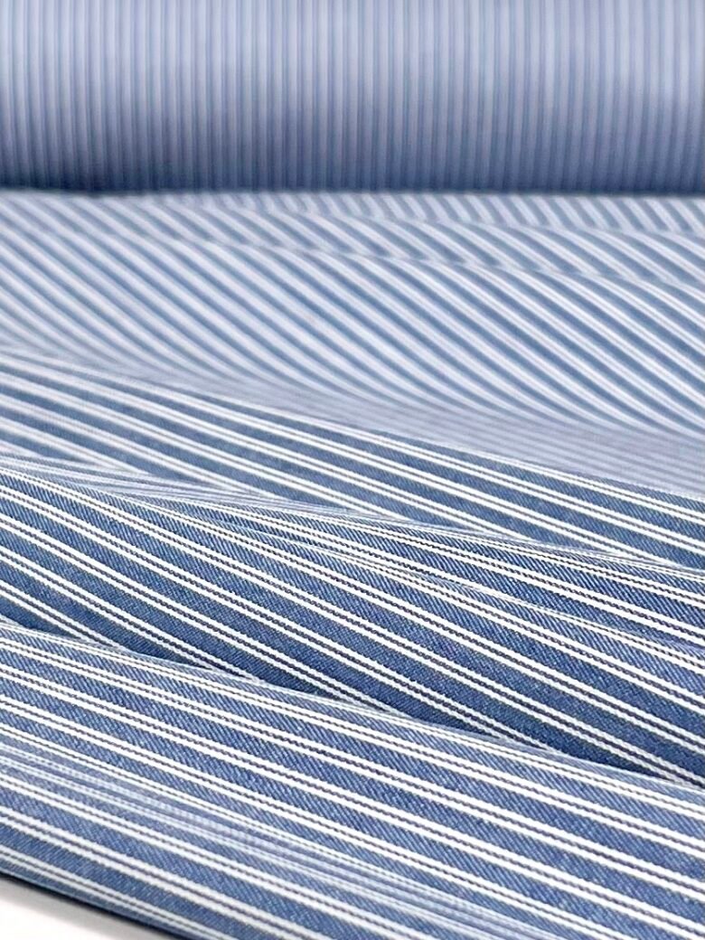 Kleitas-kostīmu viskozes audums svītrainā rakstā „Denim Blue“