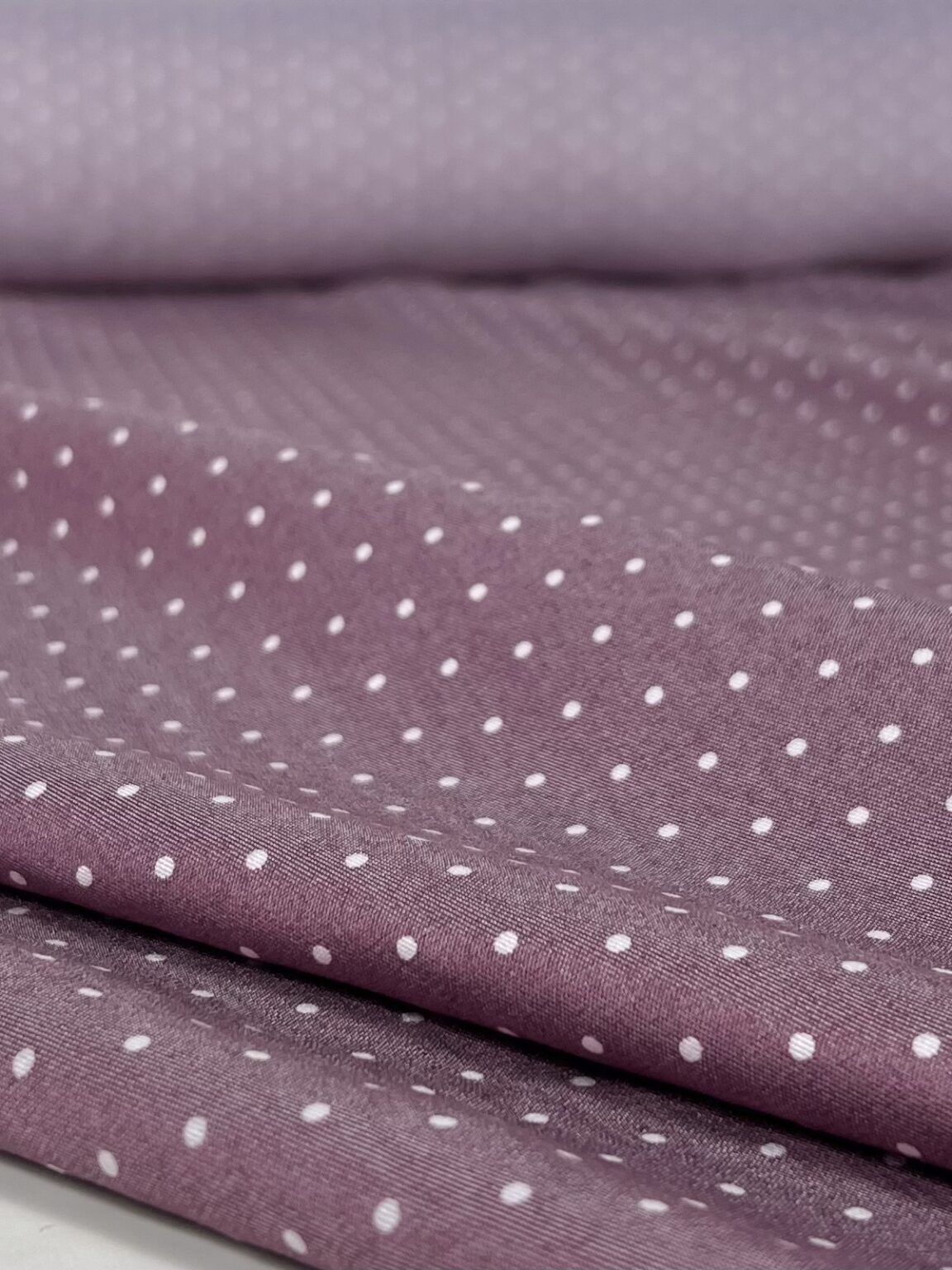 Плательный-костюмный вискозный материал с мелким горошком "Dusty Purple"
