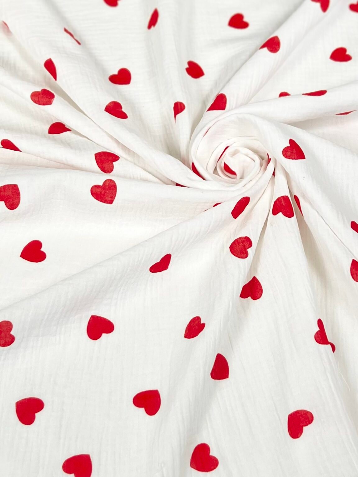 Muslins ar apdruku "Amore"