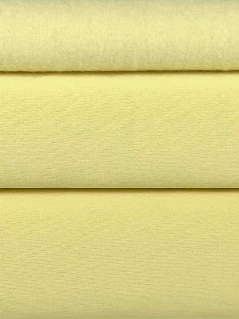 Trīskāršs cilpu trikotāžas audums ar pūkainu PENYE „Yellow Lemon“ (MX29)