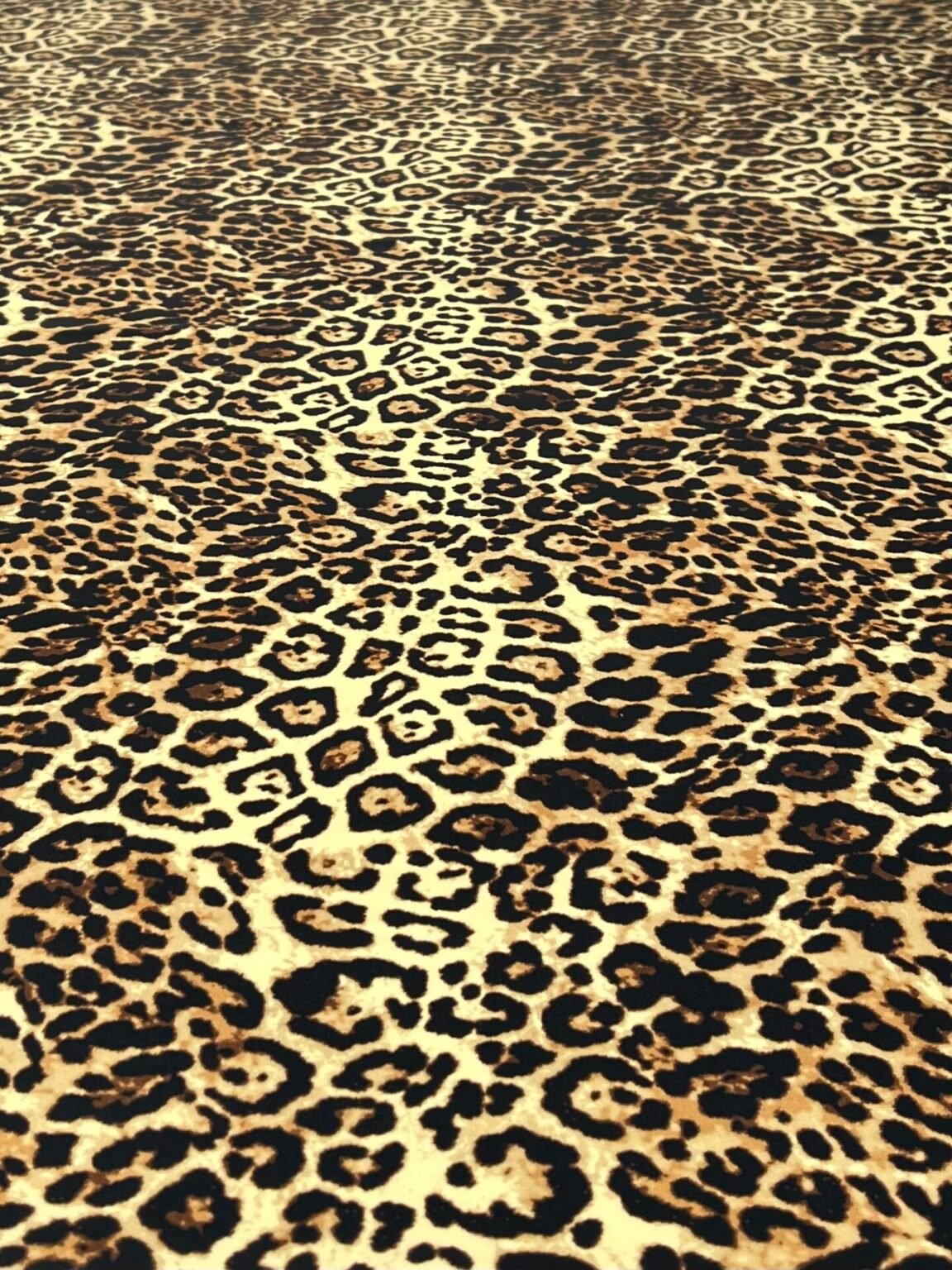 Armani zīds (satīns) „Wild Leopard“