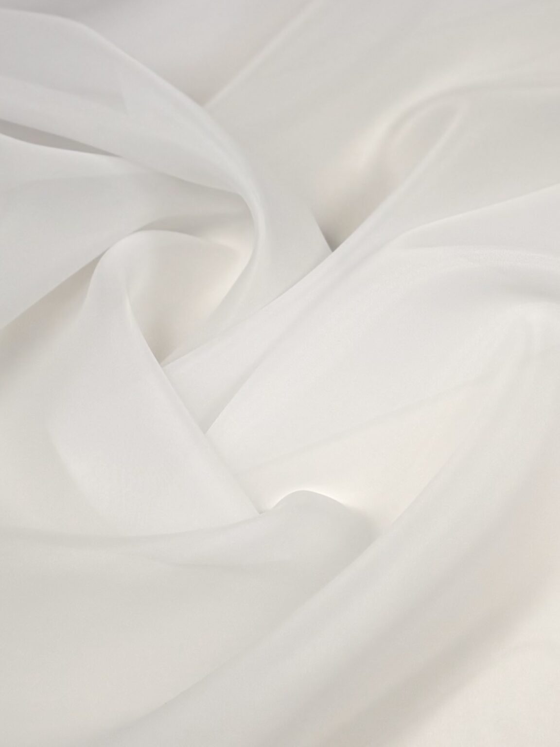 Matēta organza piena baltā krāsā