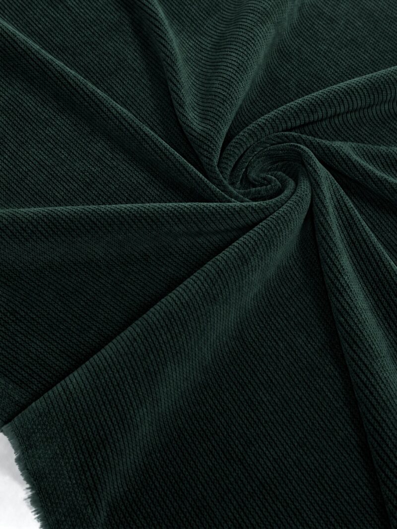 Ribinis velvetas tamsiai žalios spalvos (kaina už likutį 1.02 m)